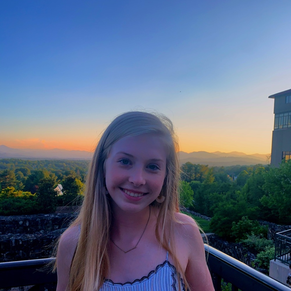 Meet your Posher, Caroline